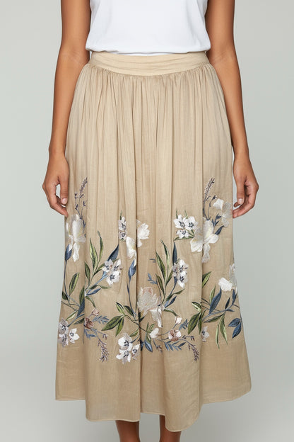 Women Size 10 Christy Lynn Tan Embroidered Skirt