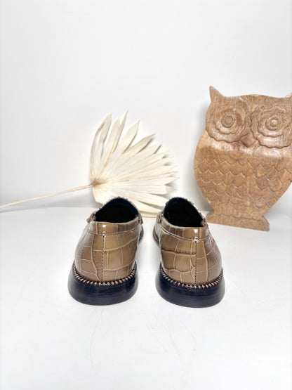 W Shoe Size 8 Freda Salvador Olive Green, Snakeskin Print Leather NWOT Loafers