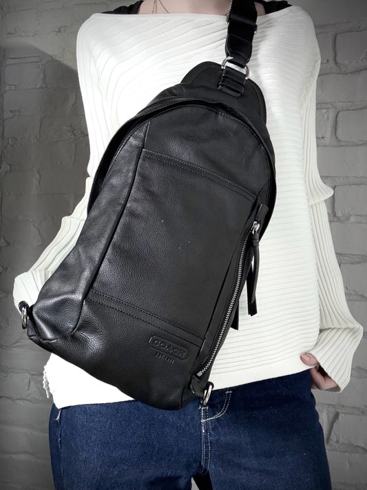 Coach Black Leather Solid Men'sThompson Sling Bag