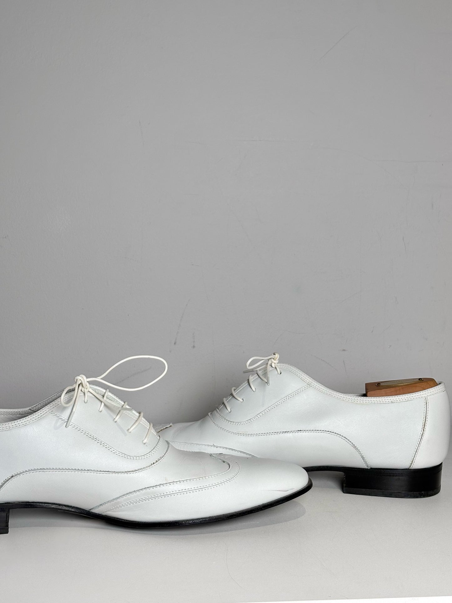 Men's Salvatore Ferragamo White Wingtip Leather Dress Pre-owned Shoes Sz 12
