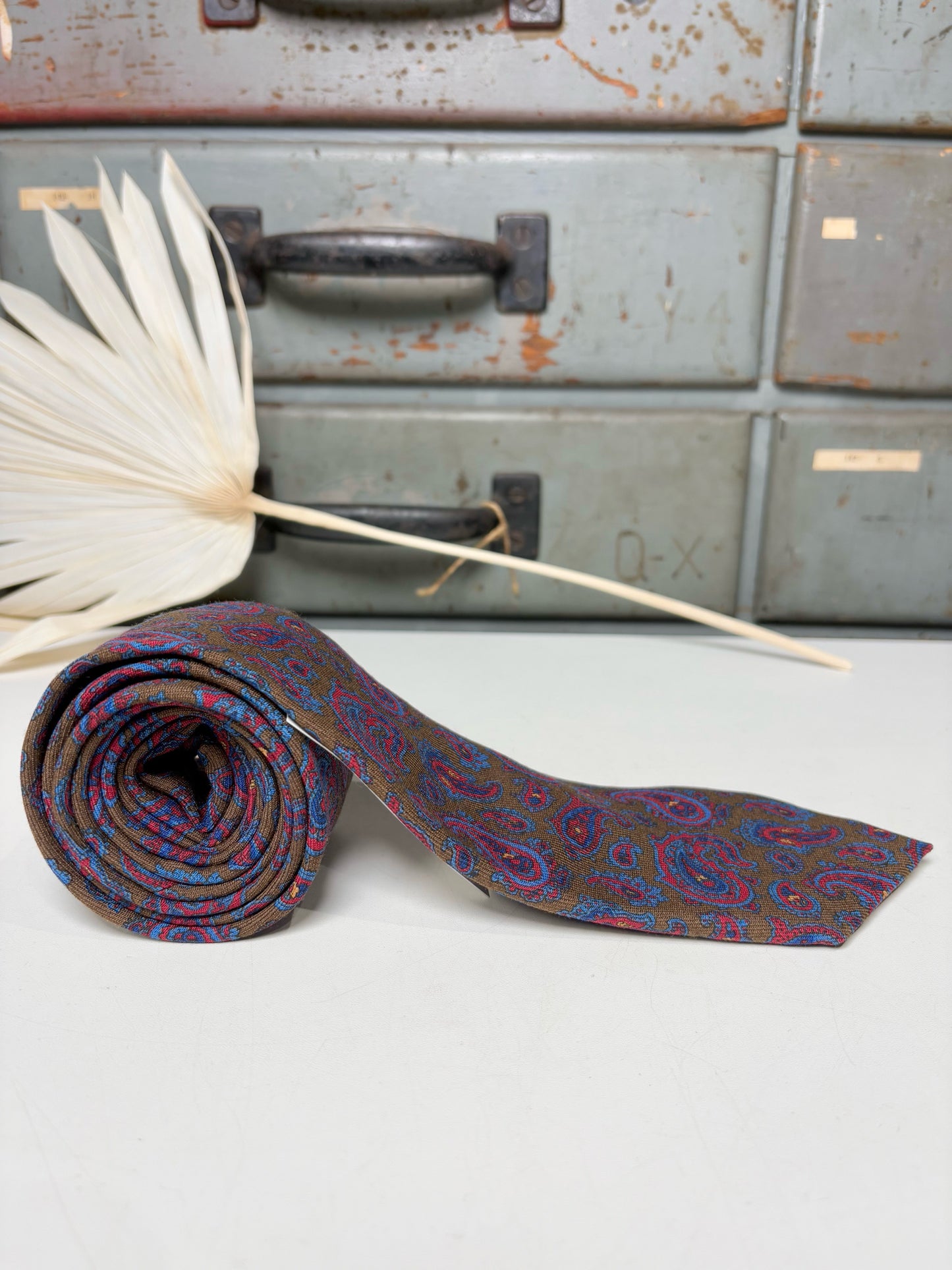 Drake's Olive, red, navy Wool Paisley Men's Tie
