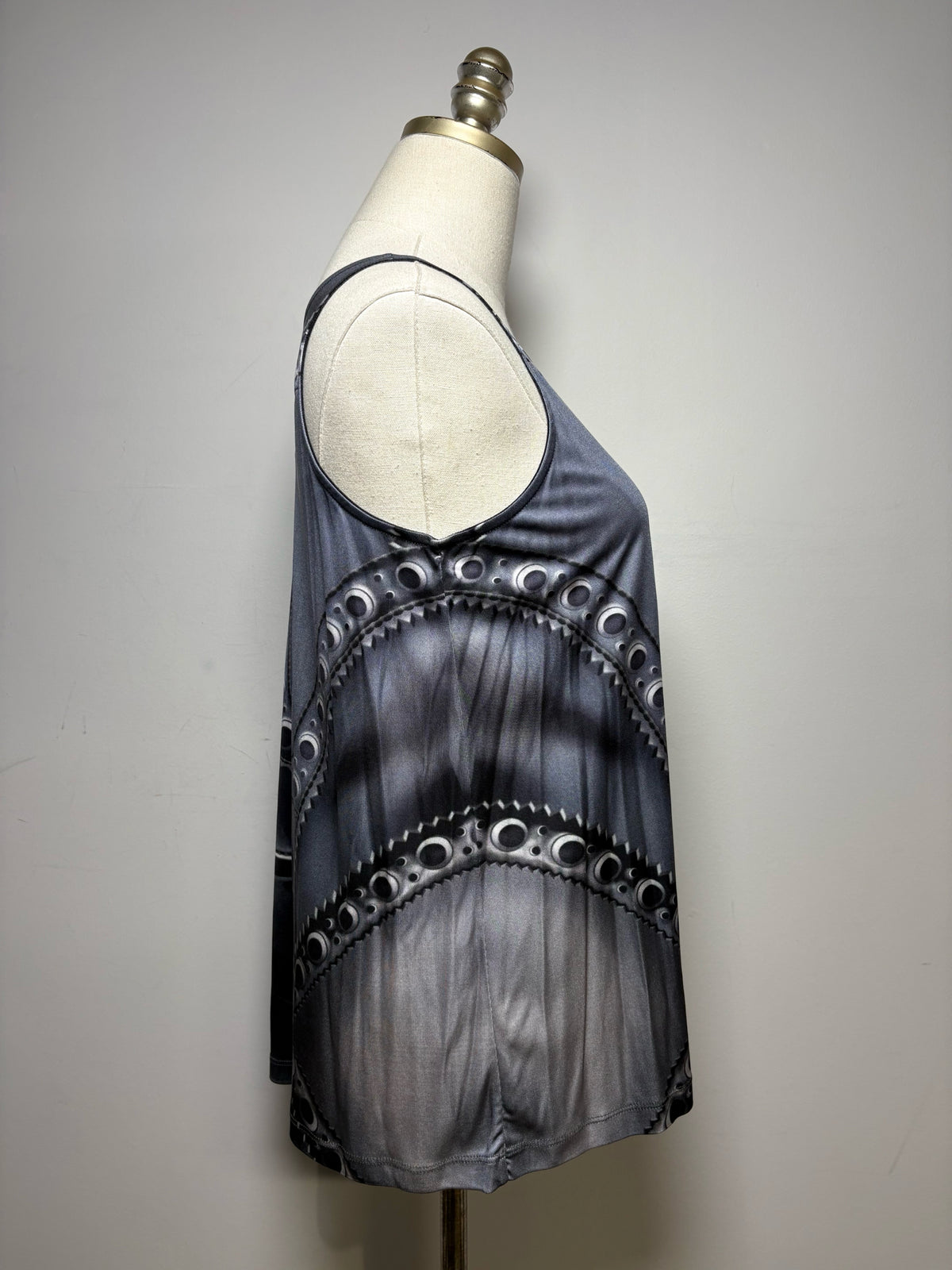 Women's Size S Mary Katrantzou Black Gray & White Painted Print Pure Silk NWT Pre-Owned Top