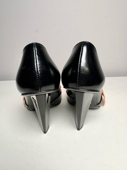 W Shoe Size 36.5 (6 - 6.5 US) Prada Black, Orange Leather Cowhide Heels