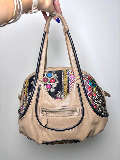 Leather Isabella Fiore Embroidered Pre-owned Multi-Color Medium Purse