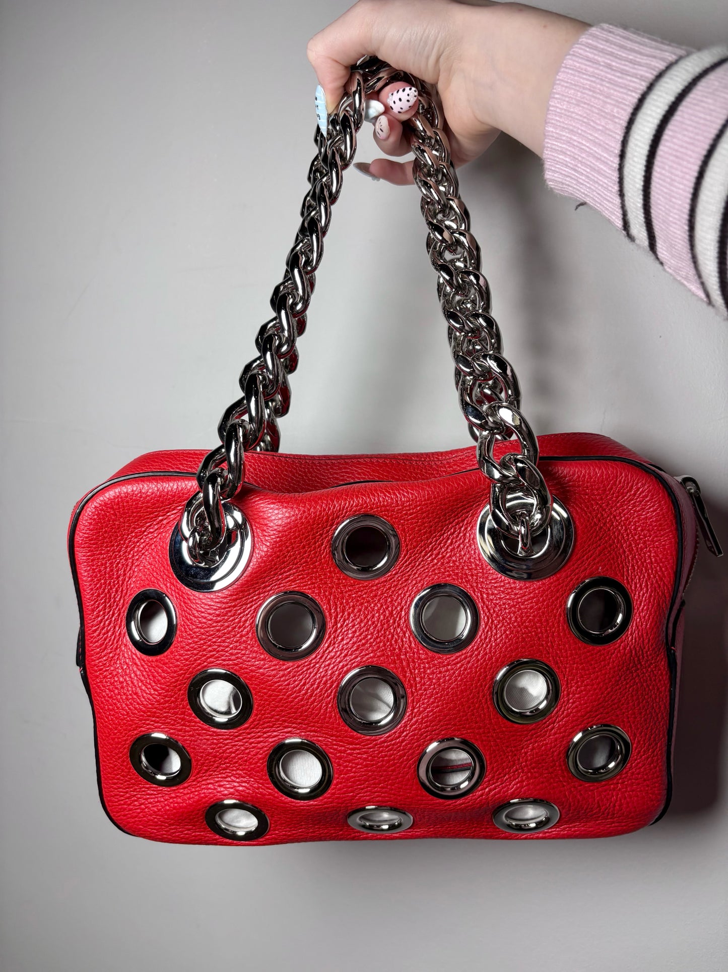 Women's Prada Vitello Daina Silver Grommets Leather Pre-owned Red Bag