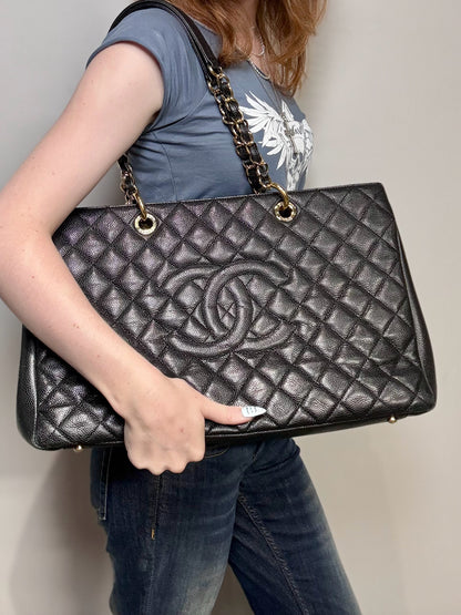 Chanel Extra Large GST Caviar Leather Black Quilted 16" Wide Pre-owned Tote