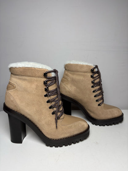 Women's Size 39 Valentino Garavani Rockstud Beige Suede Leather New Pre-Owned Authentic Ankle Boots