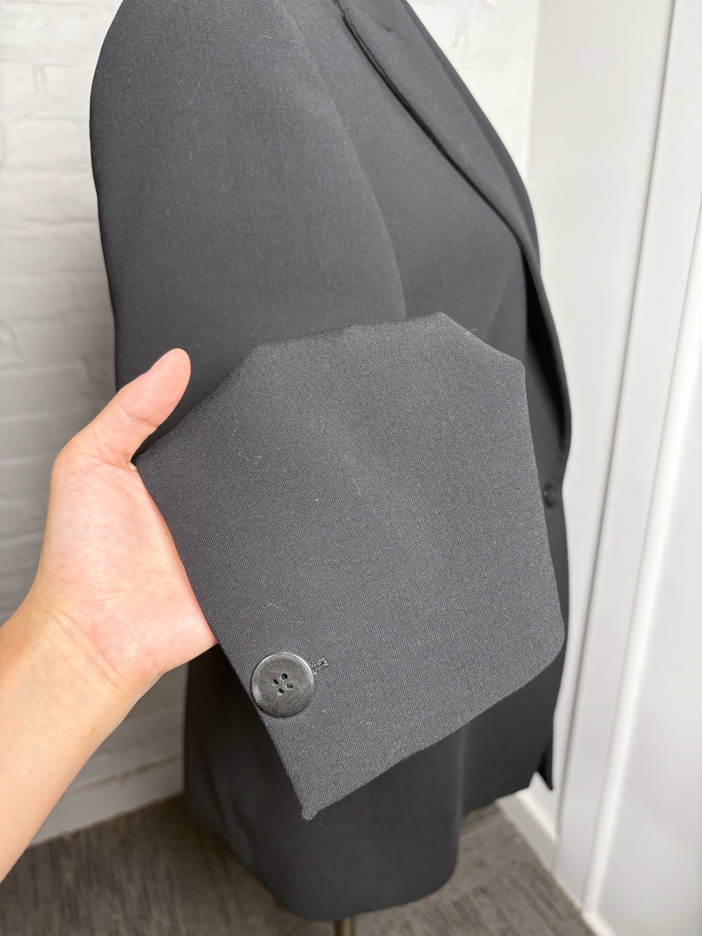 Women Size 48 (10, US) Giorgio Armani Black Long Lapels Blazer