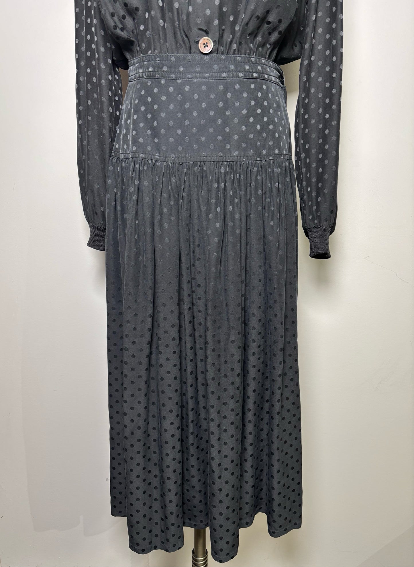Women Size 6 Vintage Valentino Black Dot 2 Piece Silk Midi Skirt, Top Set