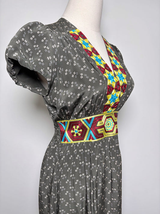 Women Size 4 coreylynncalter Gray, yellow, red Print Silk Dress