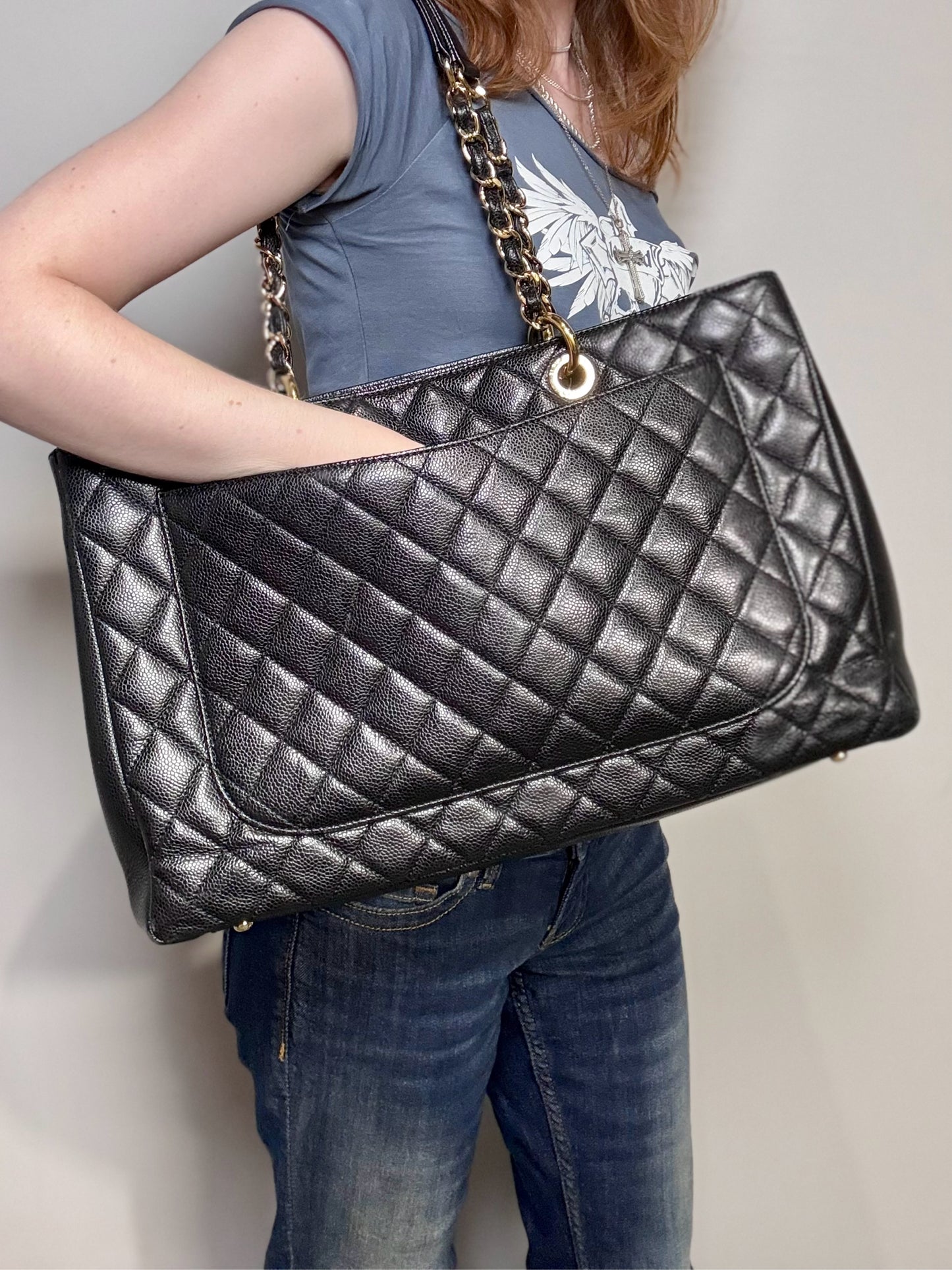 Chanel Extra Large GST Caviar Leather Black Quilted 16" Wide Pre-owned Tote