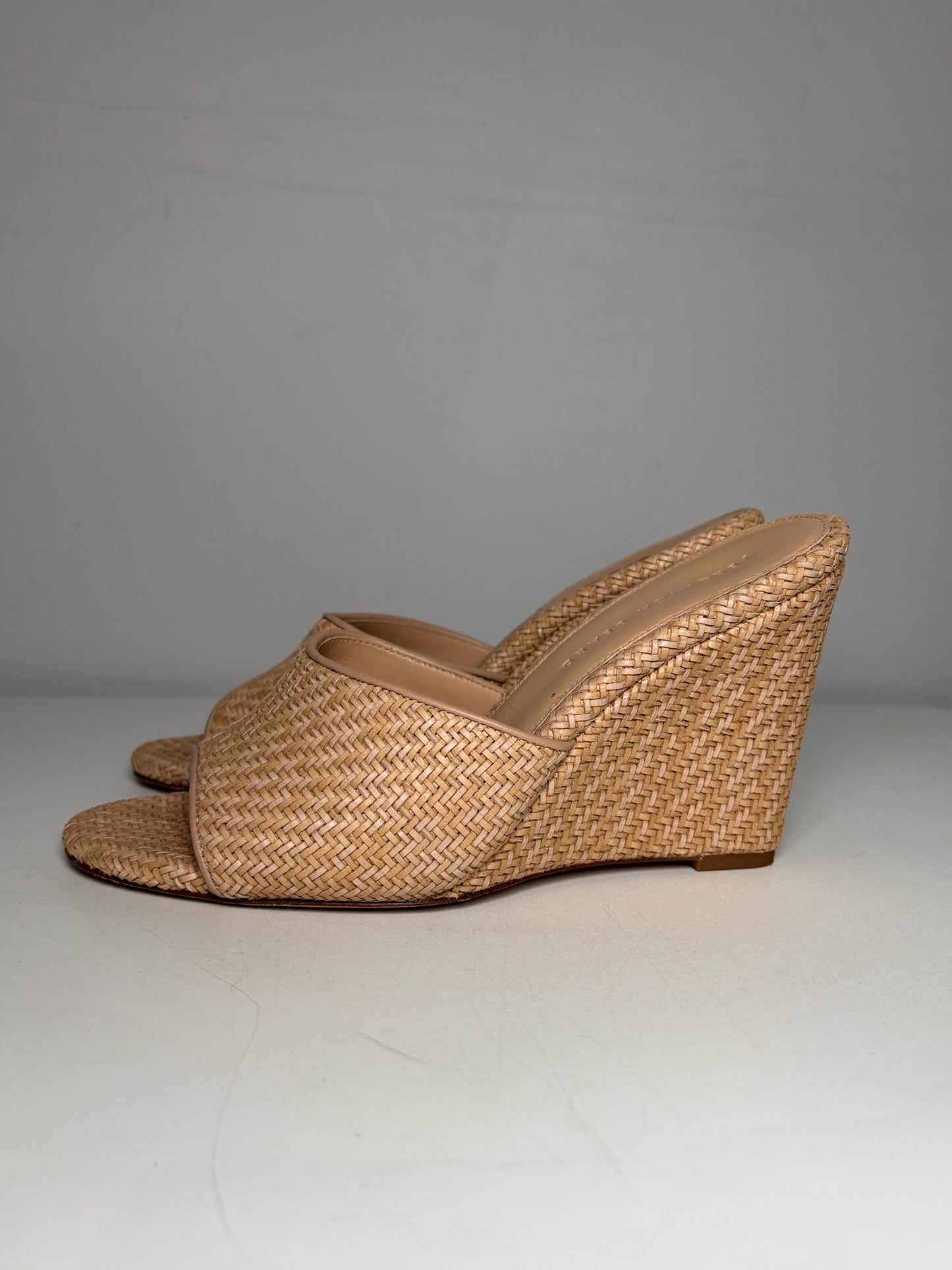 W Shoe Size 9.5 Veronica Beard Natural Raffia Pre-owned Sandals