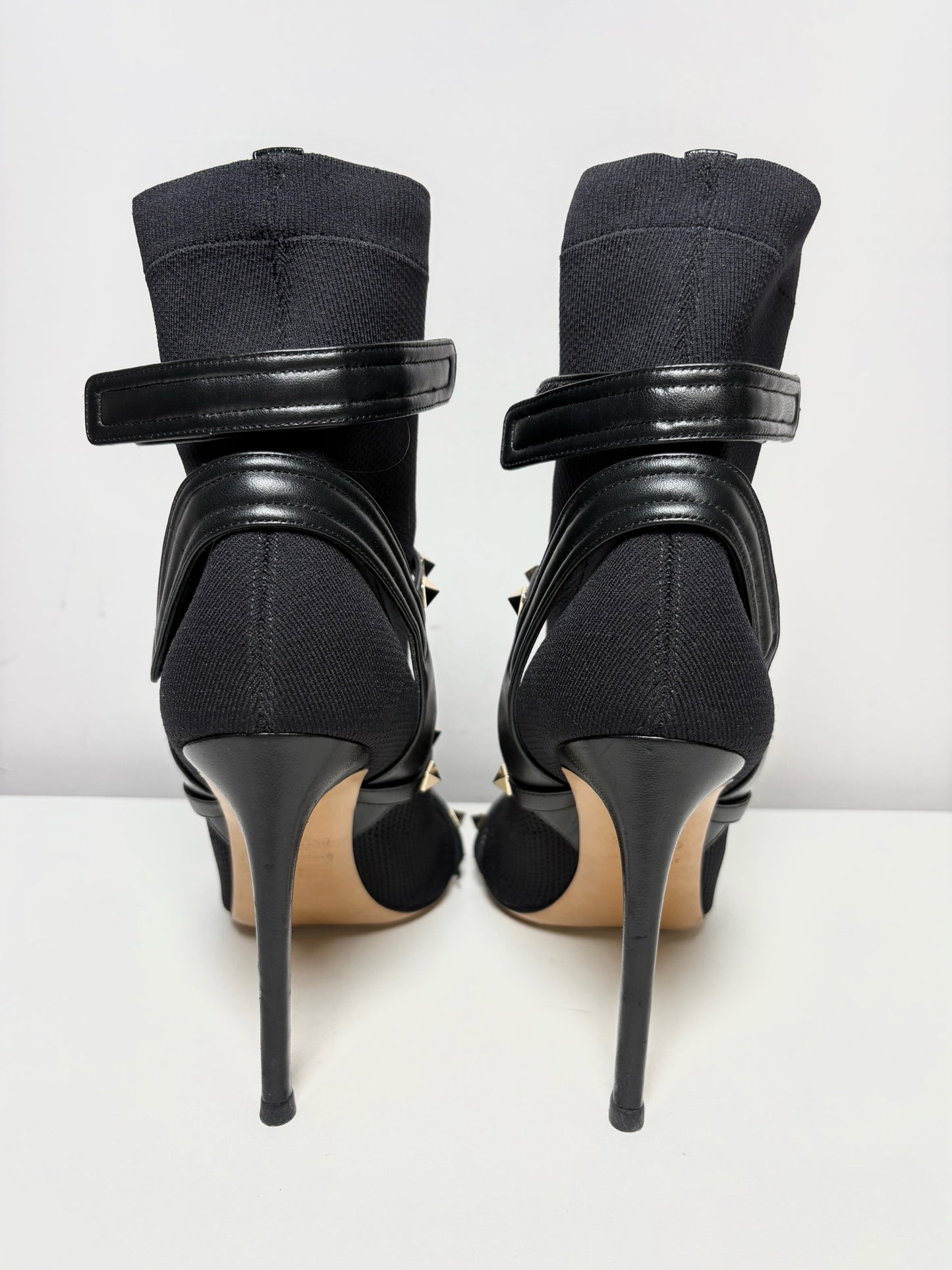 W Shoe Size 38 Valentino Garavani Black Stretc Leather Rockstud Pre-owned Boots