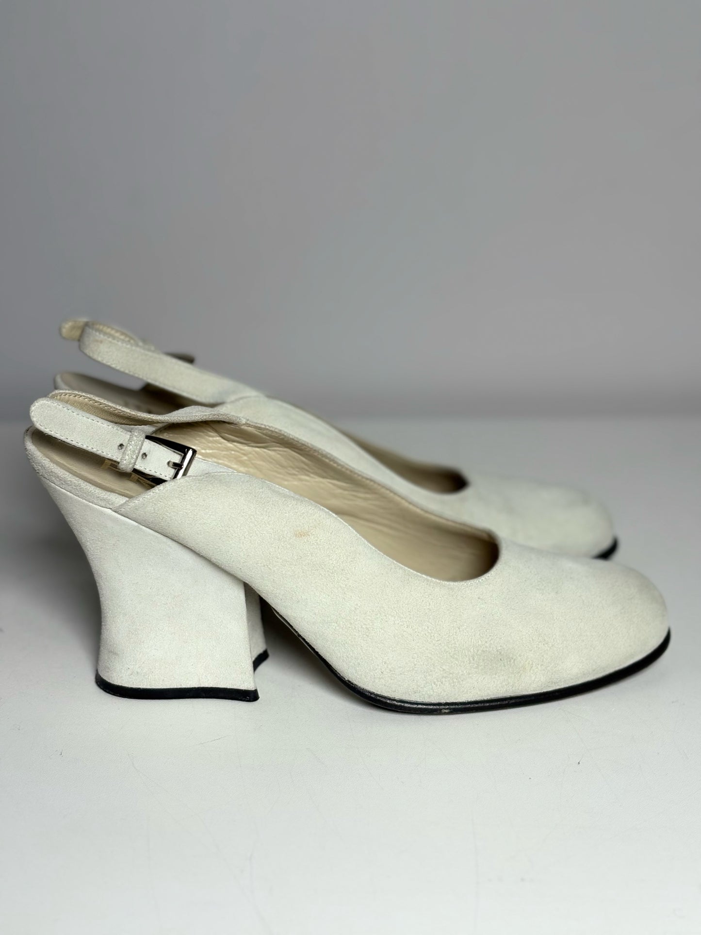W Shoe Size 38 (8.5 US) Prada Bone/Cream Suede Curved Block Heel