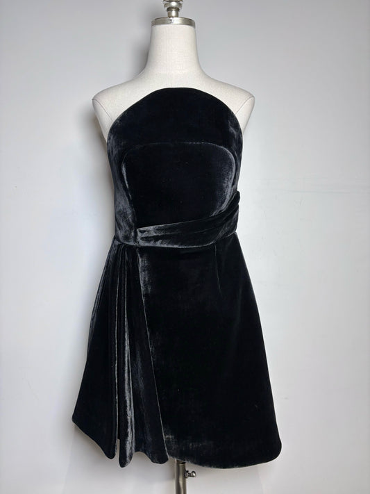 Women Size 6 Brandon Maxwell Black Asymmetric Fit, Flare Velvet Cocktail Dress