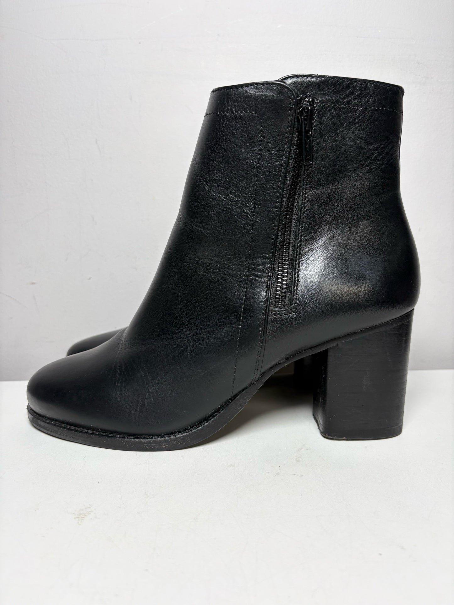 Women's Shoe Size 10 Frye Addie Double Zip Black Leather Pre-Owned Block Heel Ankle Boots