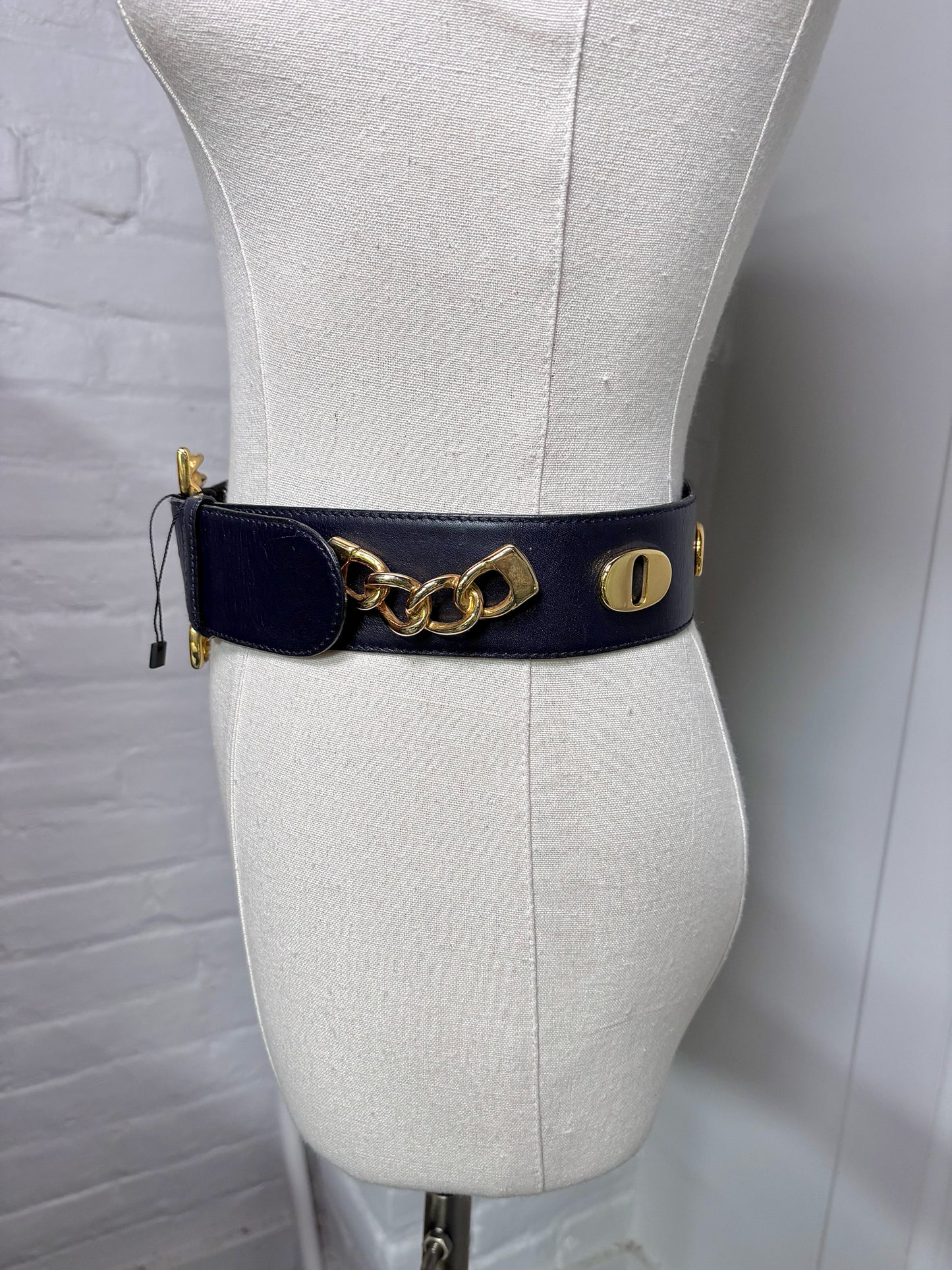 Escada Leather 36 (XS) Vintage Black Chain Links Padlocks Belt
