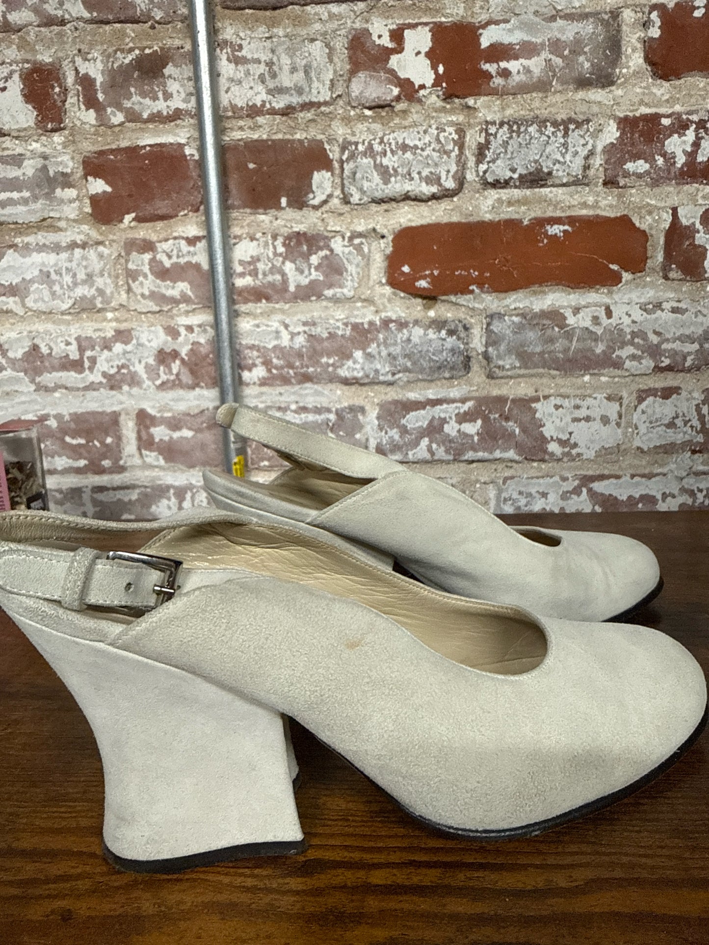 W Shoe Size 38 (8.5 US) Prada Bone/Cream Suede Curved Block Heel