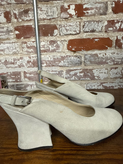 W Shoe Size 38 (8.5 US) Prada Bone/Cream Suede Curved Block Heel