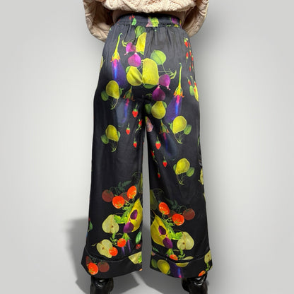 Women Size XS Cynthia Rowley Black Colorful Fruits Pants