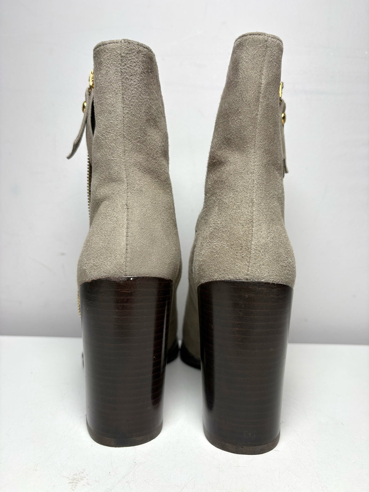 Women's Shoe Size 7 Stuart Weitzman Taupe Suede NWOT Pre-Owned Double Zip Boots