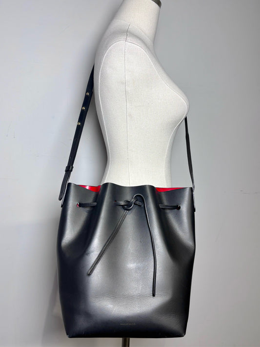 Women's Mansur Gavriel Large Bucket Leather Pre-owned Black/Flamma Red Bag