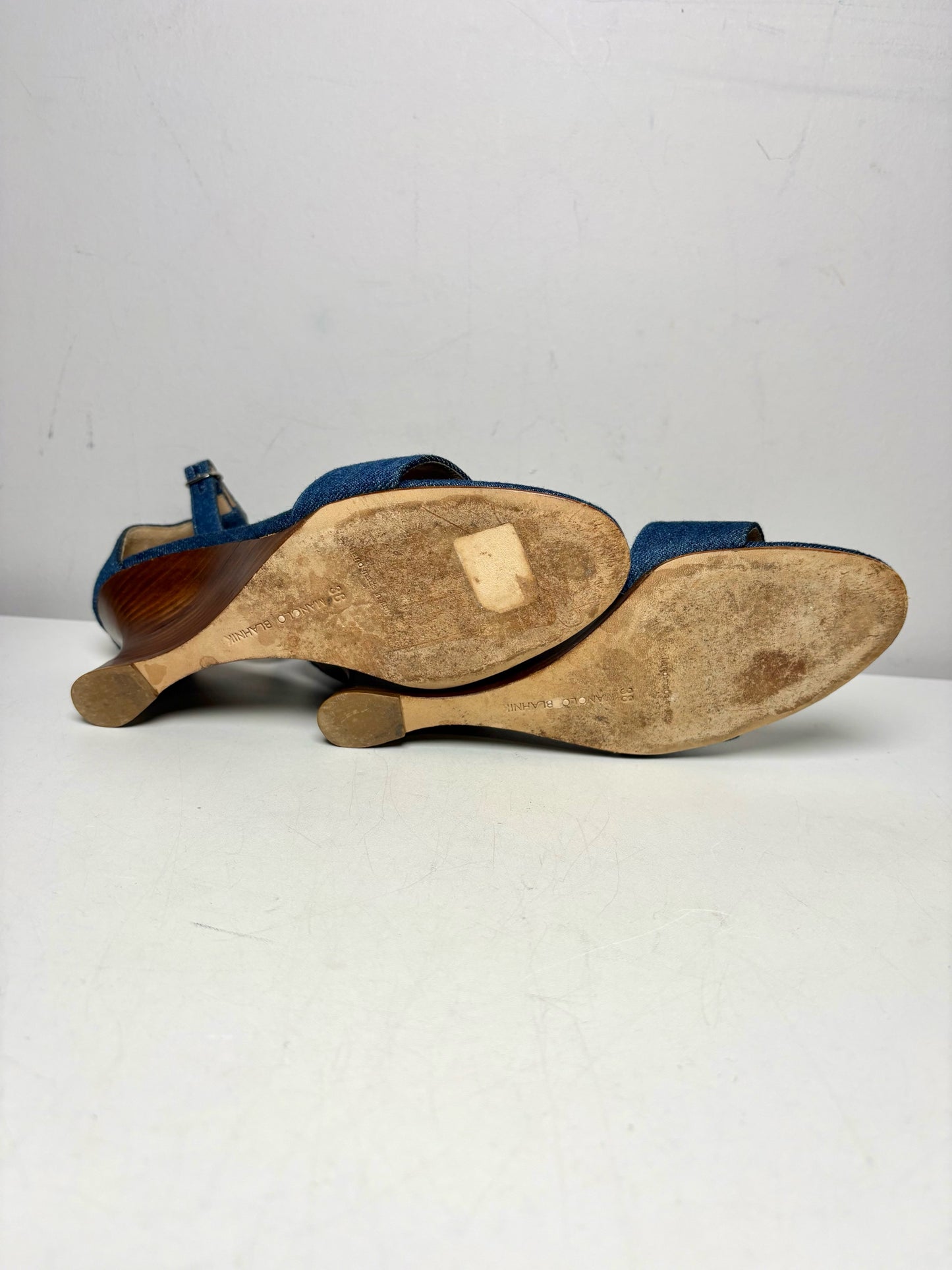 W Shoe Size 38 (8 US) Manolo Blahnik Wedge Heel Blue Cotton Pre-owned Sandals