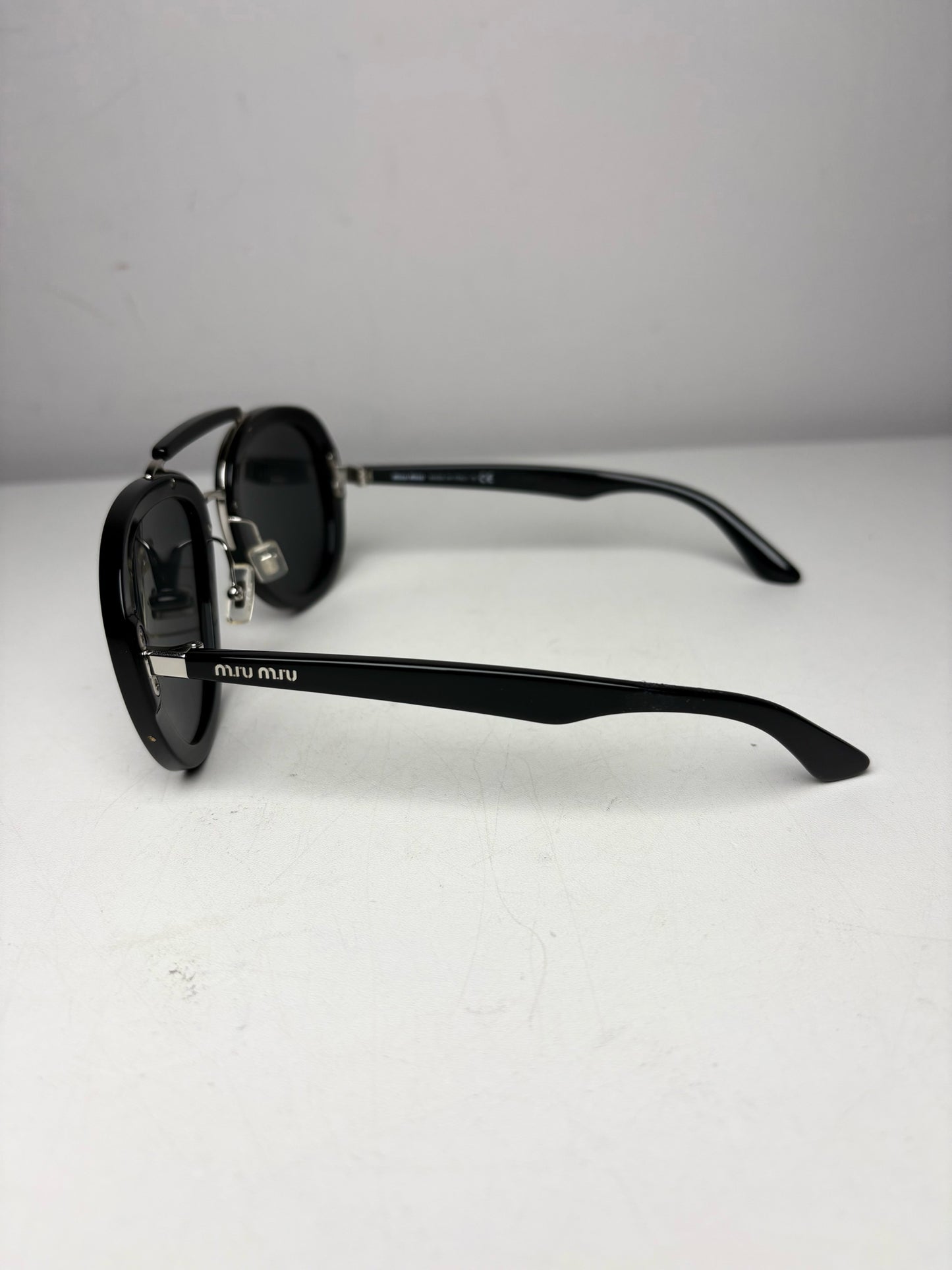 Miu Miu Women's Pre-owned Black Acetate Sunglasses