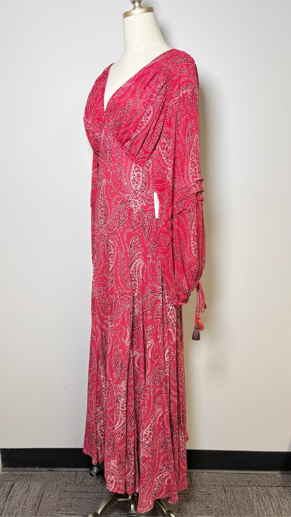 Women Size 4 Free People Red, Black, White Paisley Maxi Mirage Dress