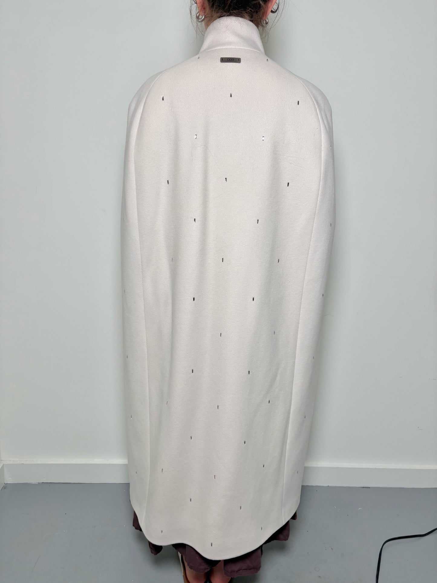Women Size 44 (8, US) Peserico Off White Crystal Detail Coat