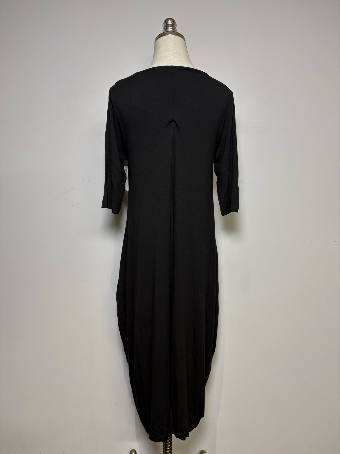 Women Size XS Ozai N Ku Black & White Viscose & Elastane NWT Pre-Owned Cocoon Midi Dress