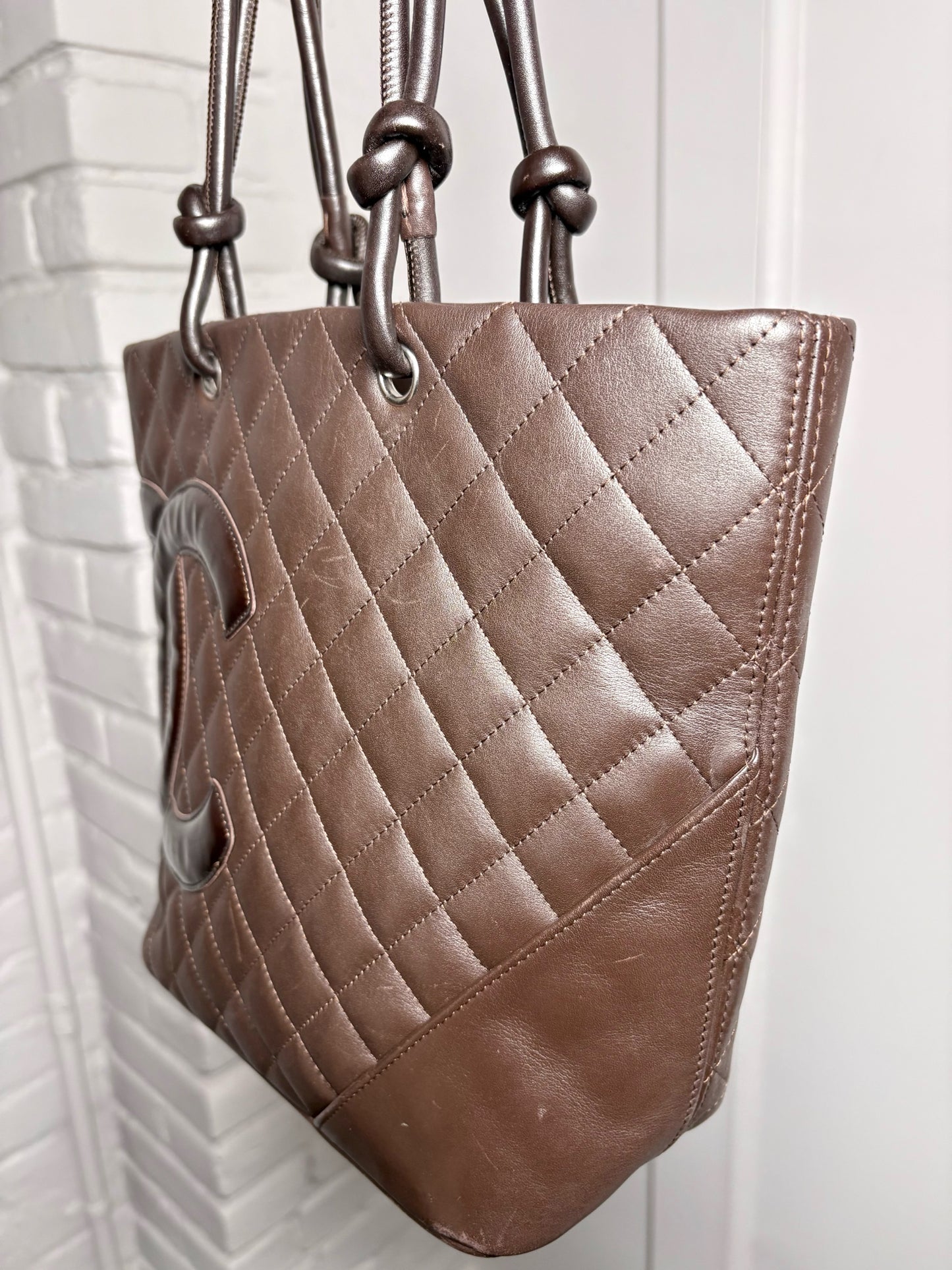 Leather Chanel Quilted Vintage Leather Brown Calfskin Medium Purse