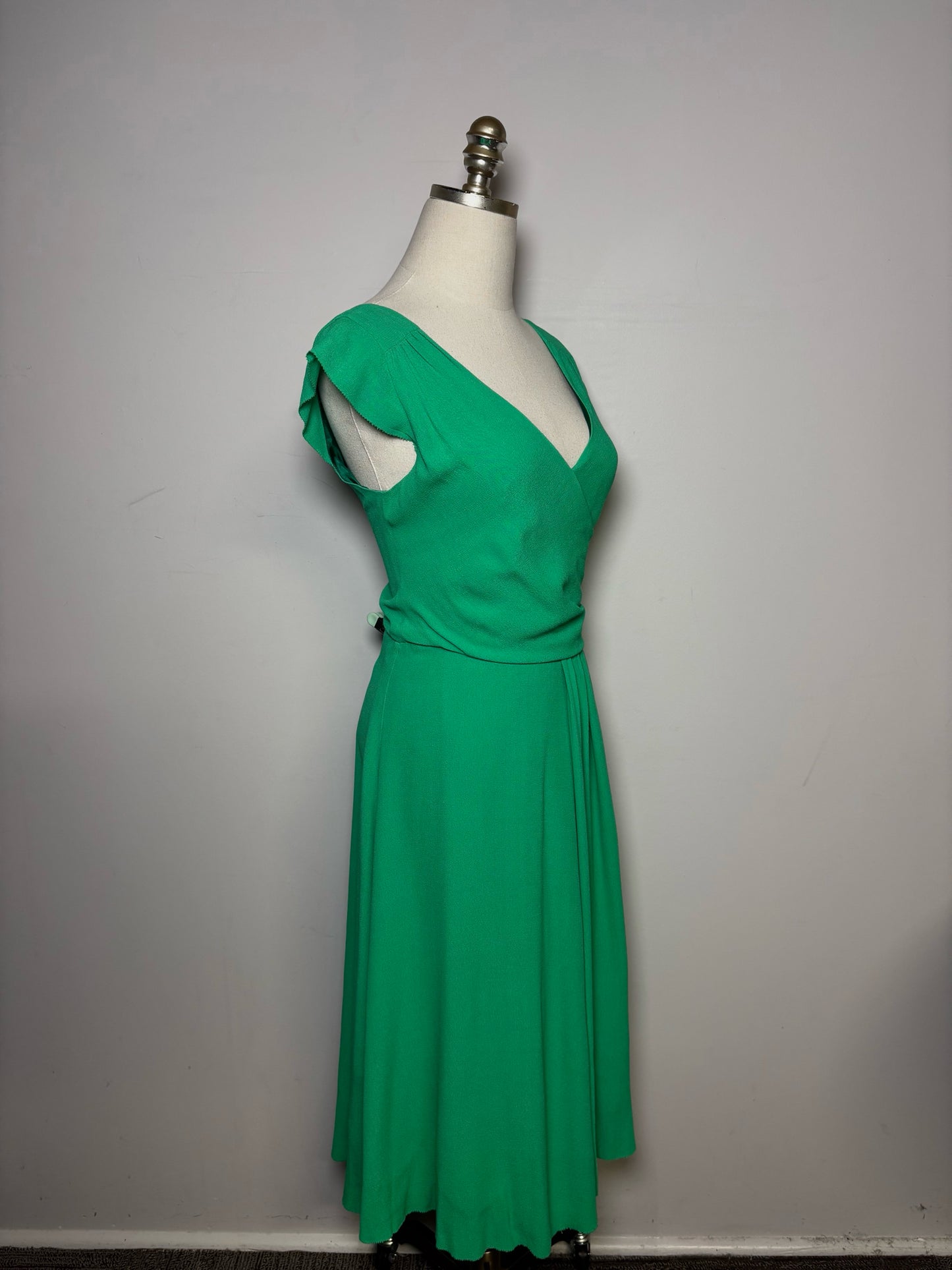 Women Size 8 Kate Spade New York Green Flowy Tea Length Pre-owned Dress