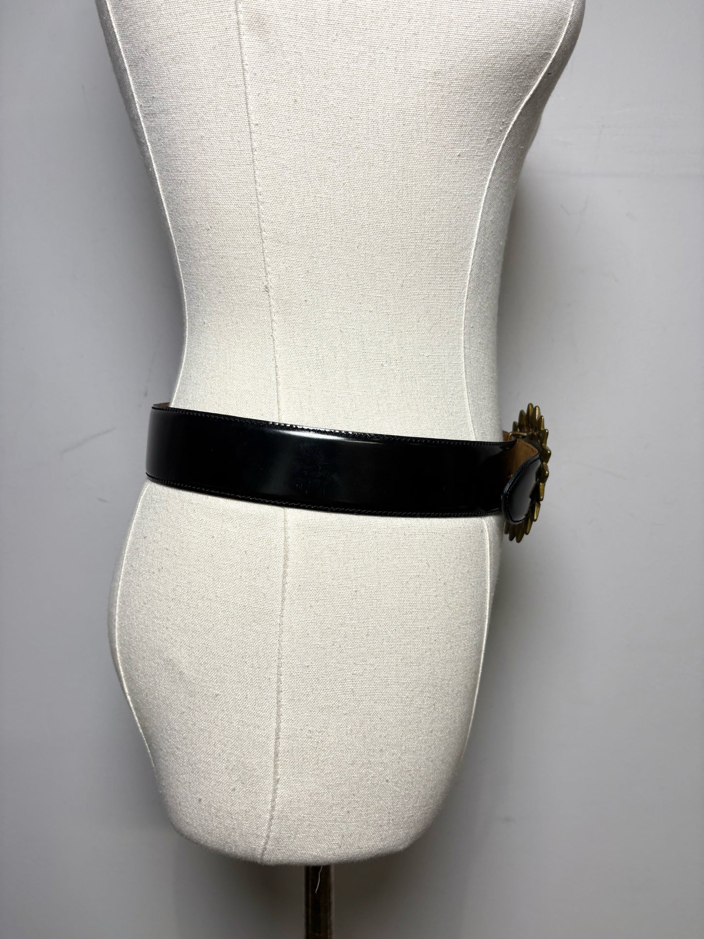 Women Size 44 (US 10) Moschino Black Patent Leather Vintage Pre-Owned Belt