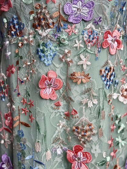 Women Size 8 MacDuggal Green Floral Women's NWT, Pre-owned Gown