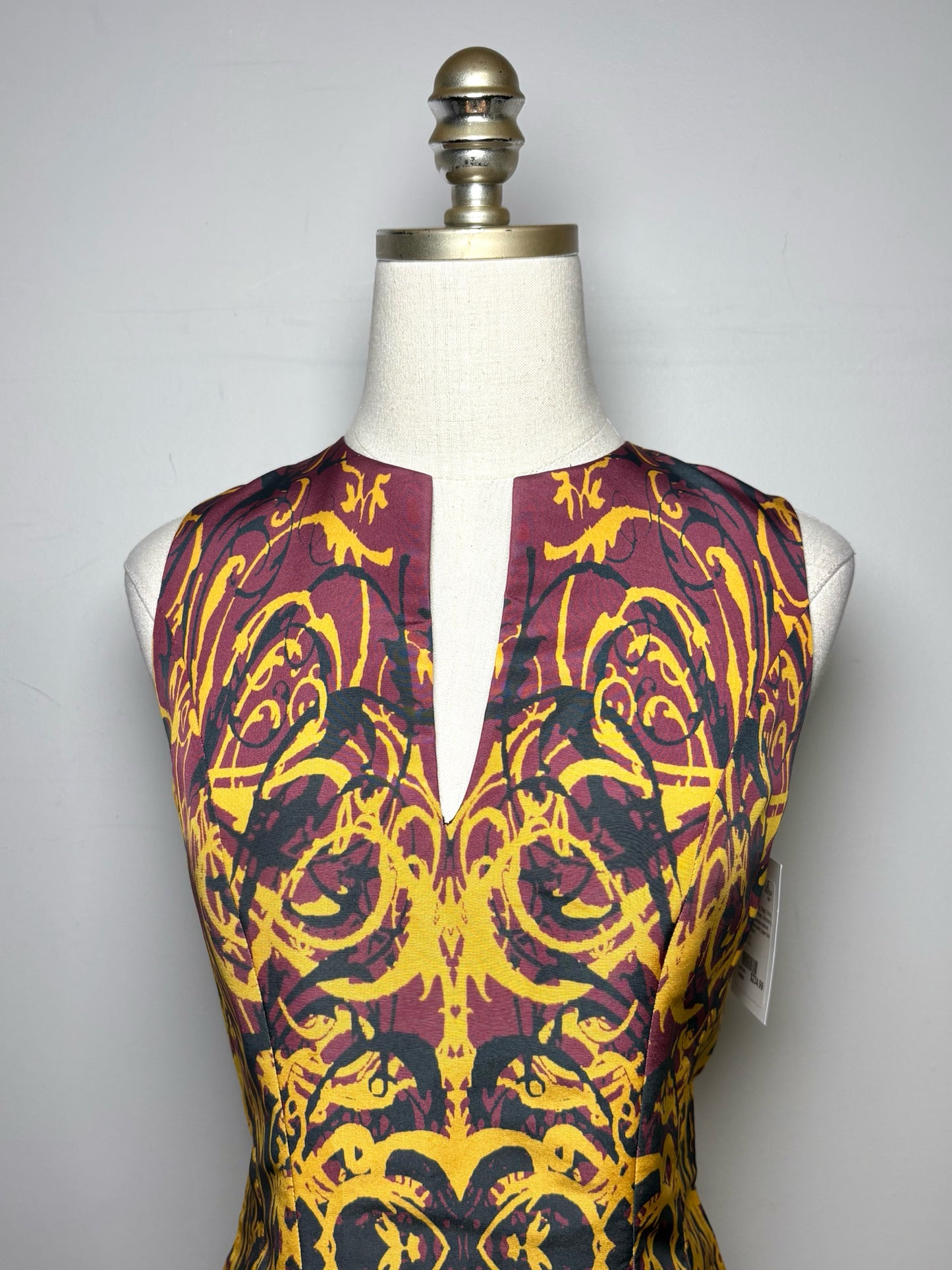 Women Size 4 Wes Gordon Gold, Burgundy, Black Print 100% Silk Pre-owned Dress