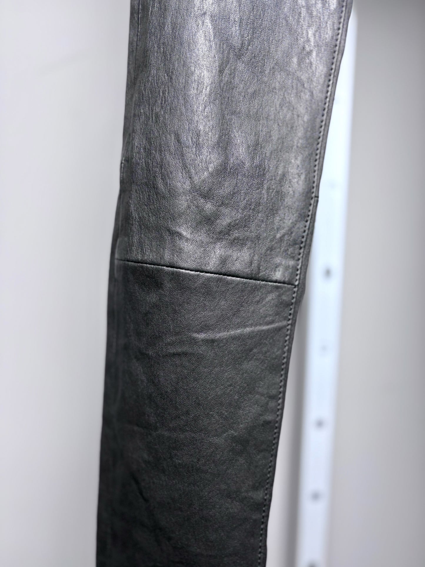 Women Size 25 Frame Black Solid Leather Not Vintage Pants