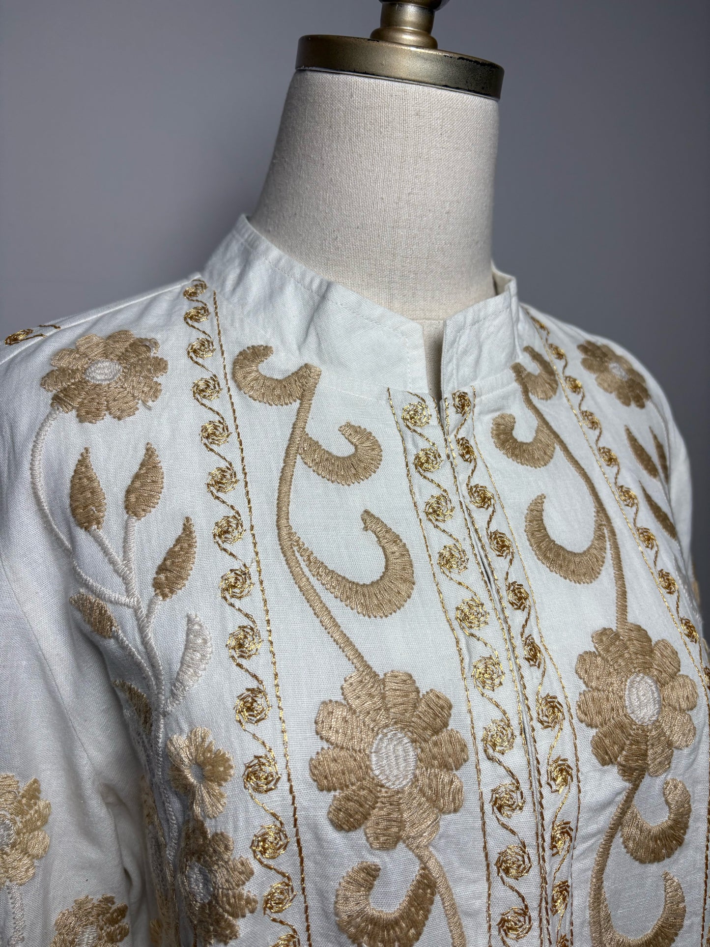 Women Size L Soft Surroundings Off-White Floral Embroidered Cotton Linen Pre-Owned Long Jacket
