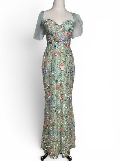 Women Size 8 MacDuggal Green Floral Women's NWT, Pre-owned Gown