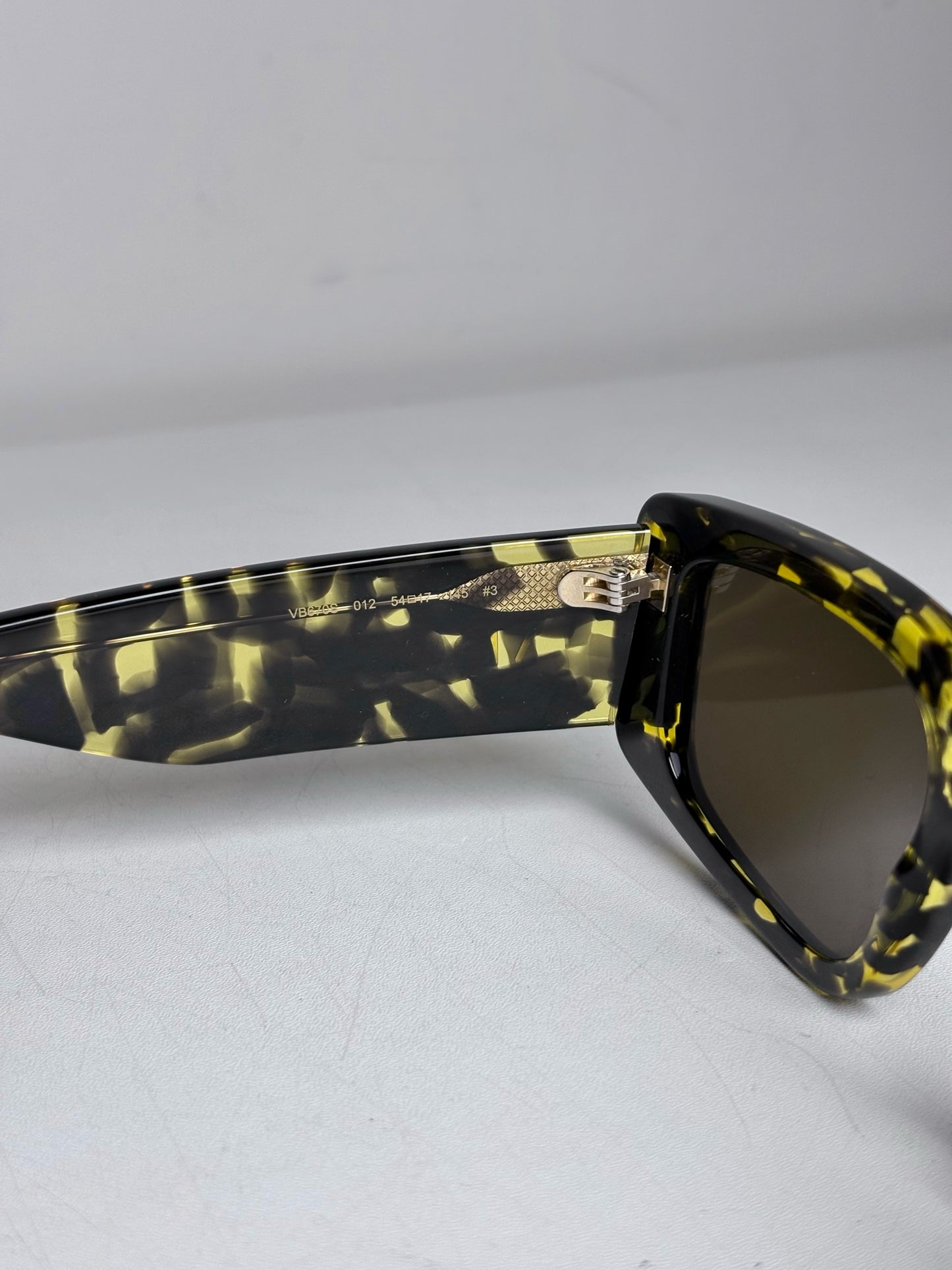 Victoria Beckham Pre-owned Tortoishell Sunglasses