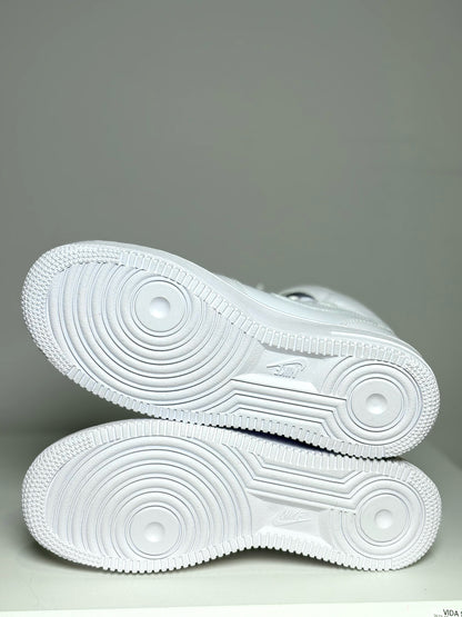 W Shoe Size 9 Nike White Leather Air Force 1 Tennis shoes