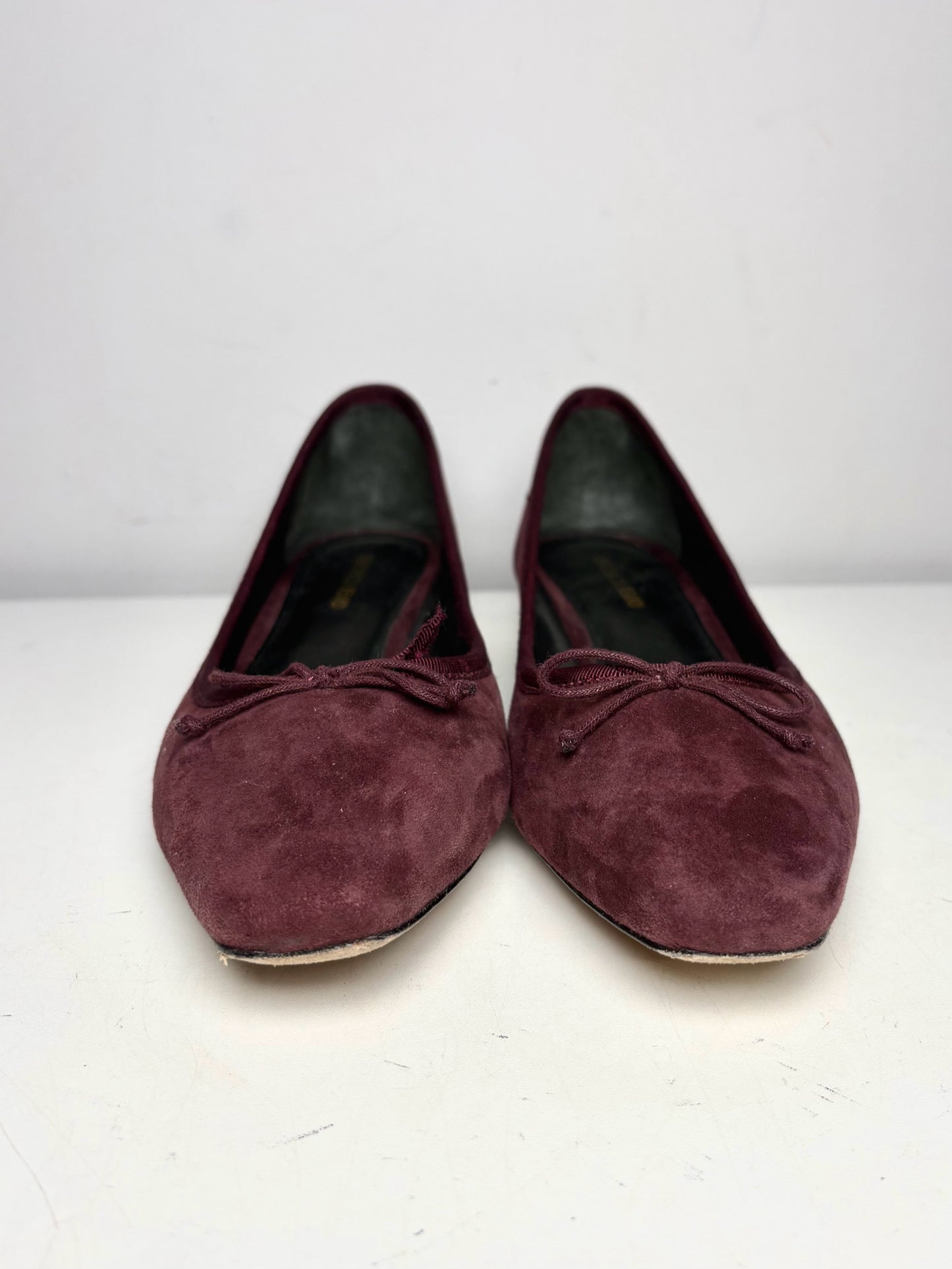 W Shoe Size 7.5 Veronica Beard Burgundy Suede Heels