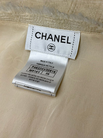 Women's Size 38 Authentic Chanel 2013 Paris-Edinburgh Ecru Woven Wool Silk-Lined Pre-Owned Sleeveless Wrap Top