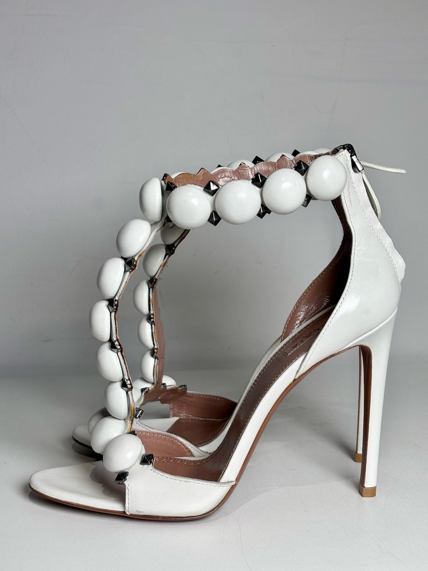 W Shoe Size 38 (8 US) Alaia La Bombe White Leather Women's Pre-owned Heels