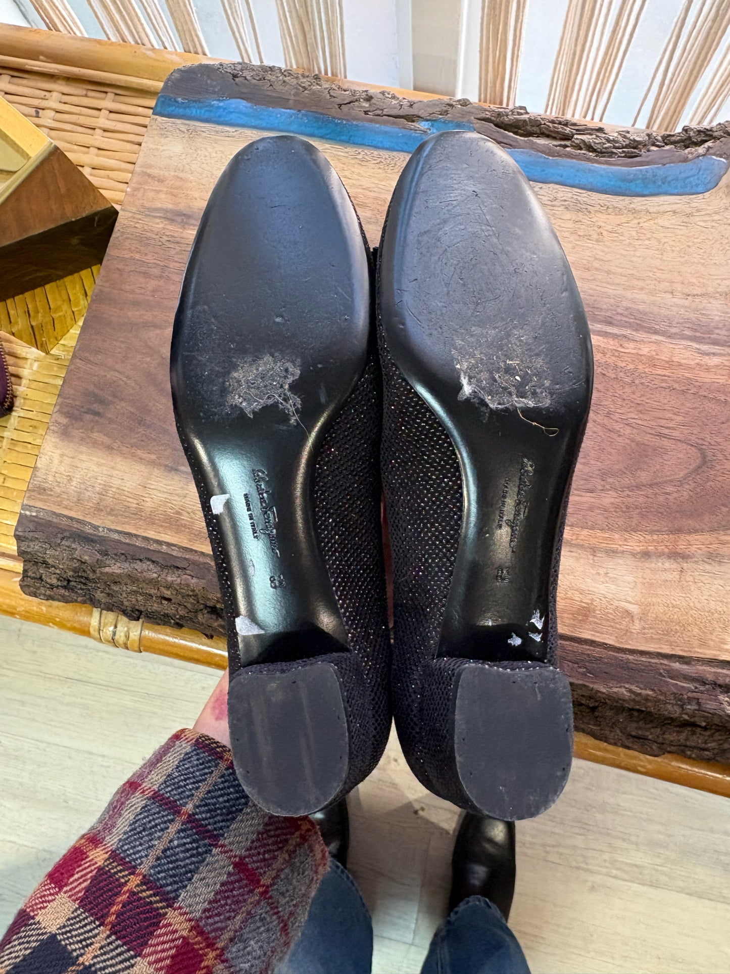 W Shoe Size 8.5 Salvatore Ferragamo Black Glitter Leather Bow Pumps