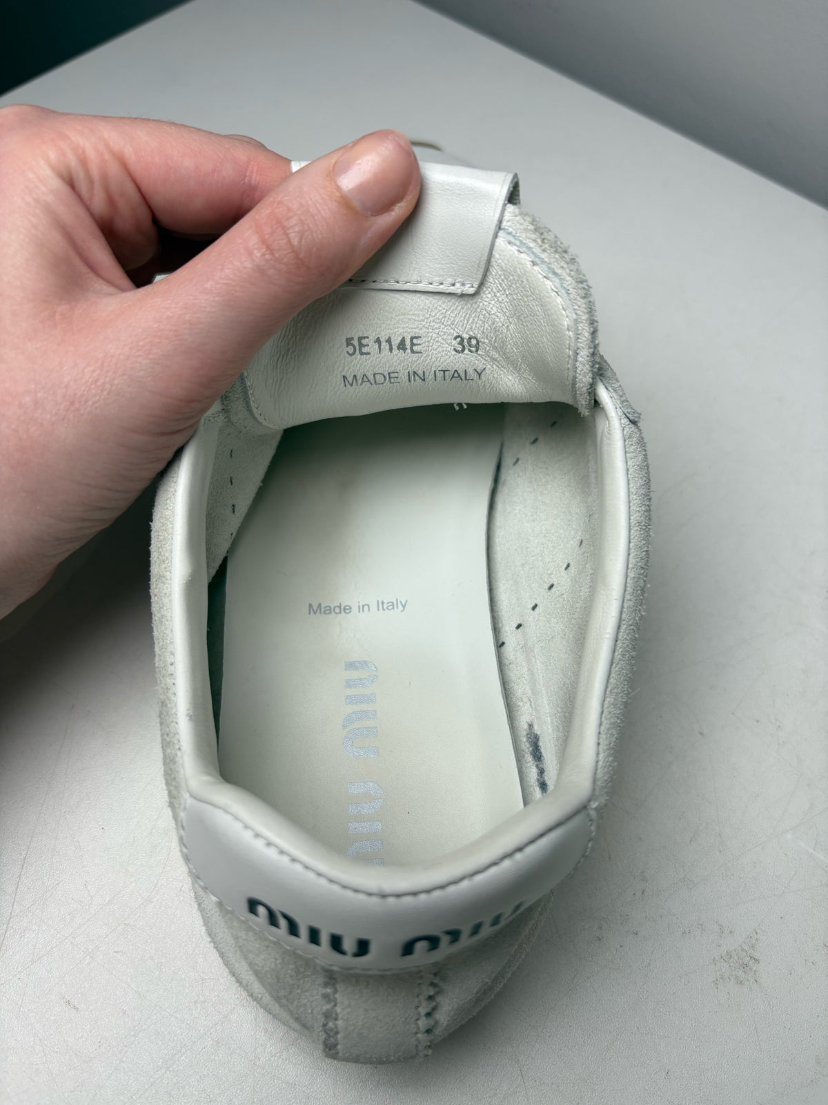 Women's Size 39 (US 9) Miu Miu Plume White Suede Pre-Owned Sneakers
