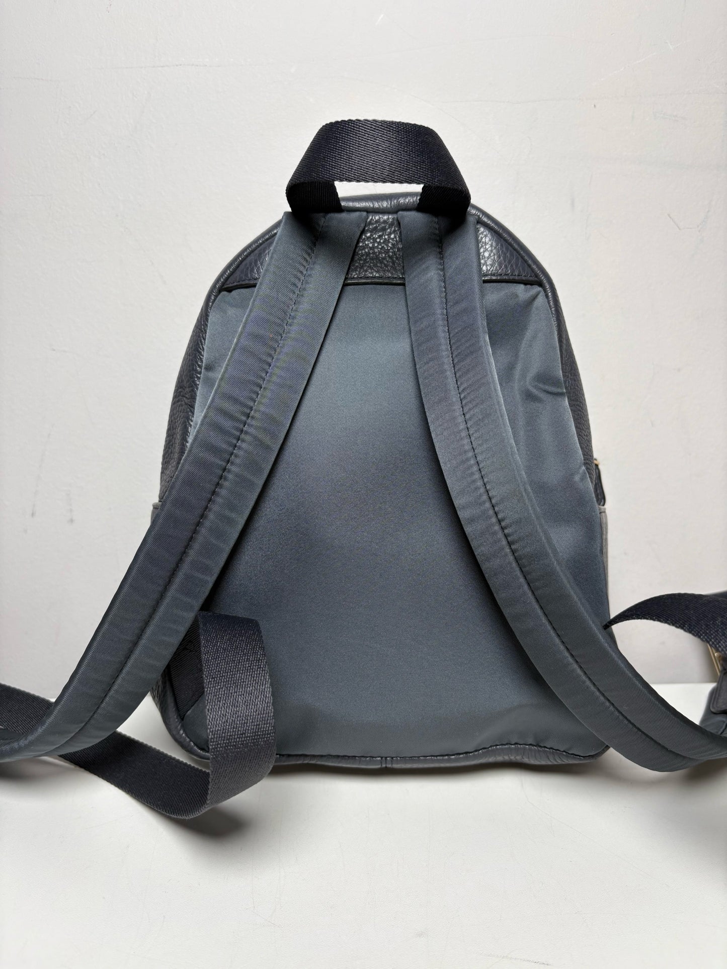 Women's Coach Gray Pebble Leather Pre-Owned Mini Backpack F28995