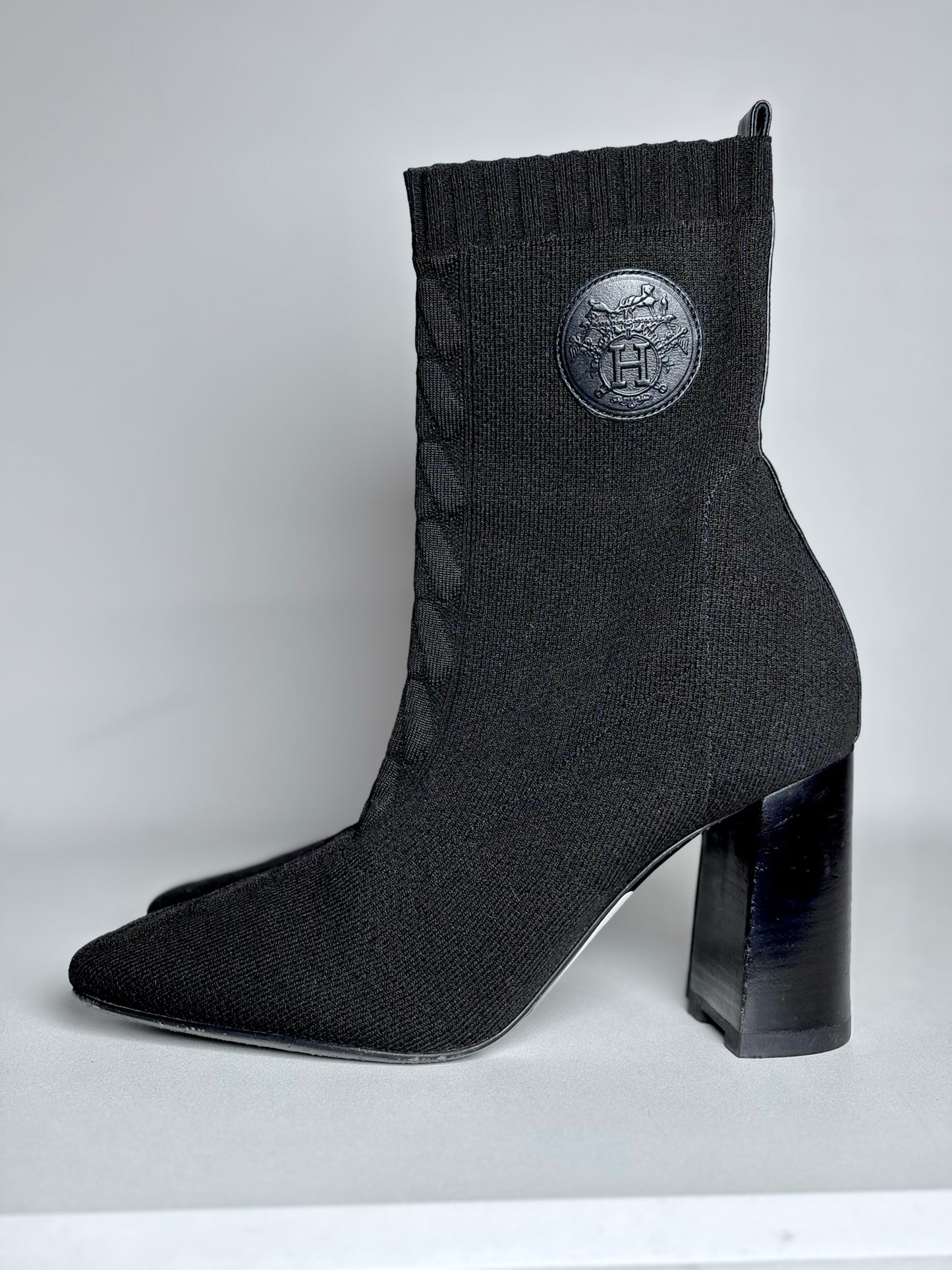 W Shoe Size 36.5 (6.5 US) Hermes Volver 60 Sock Black Ankle Boots