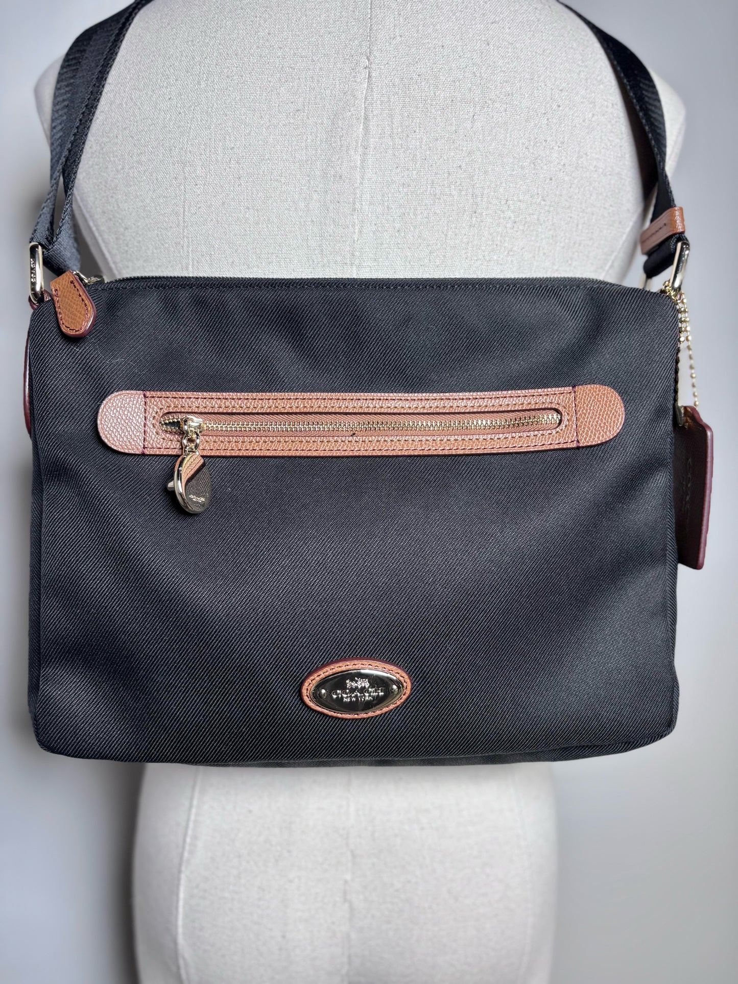 Coach Sawyer Canvas, Leather Trim Pre-owned Black, brown Crossbody Purse