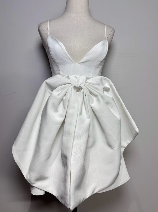 Women Size 2 Bardot White Solid Polyester Women's NWT Dress